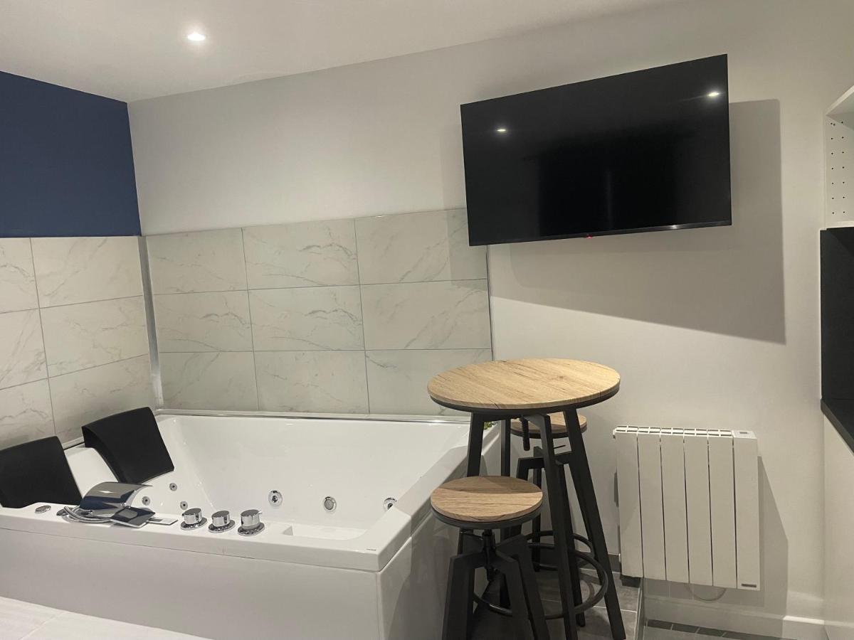 Les Bulles De Mona "Le Wilson" Apartman Villeurbanne Kültér fotó